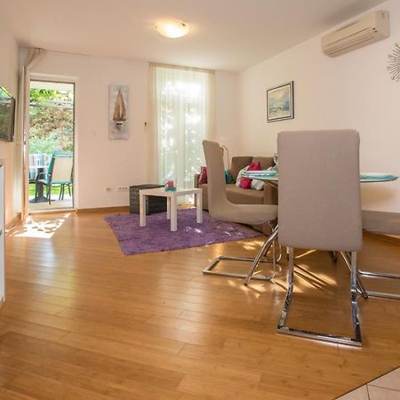 Apartment Bela Porec Exterior photo