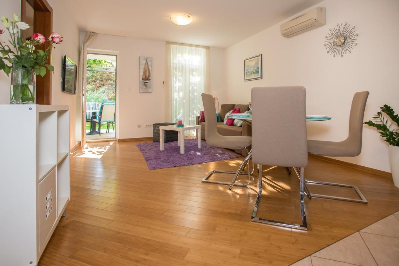 Apartment Bela Porec Exterior photo